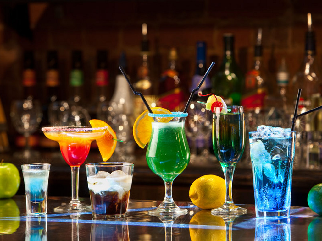 Tragos & Cocteleria de Tinta & Tonic